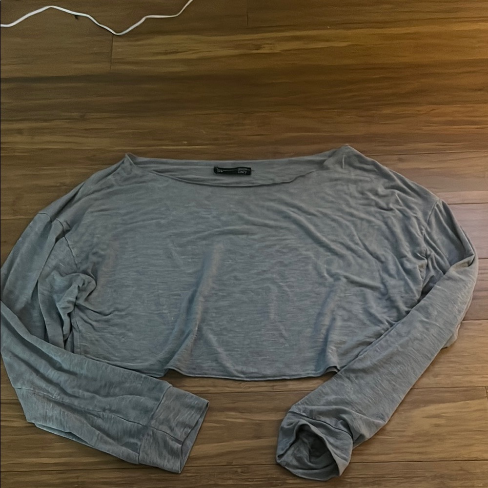 Gray Long Sleeve Crop Blouse with Relaxed Fit